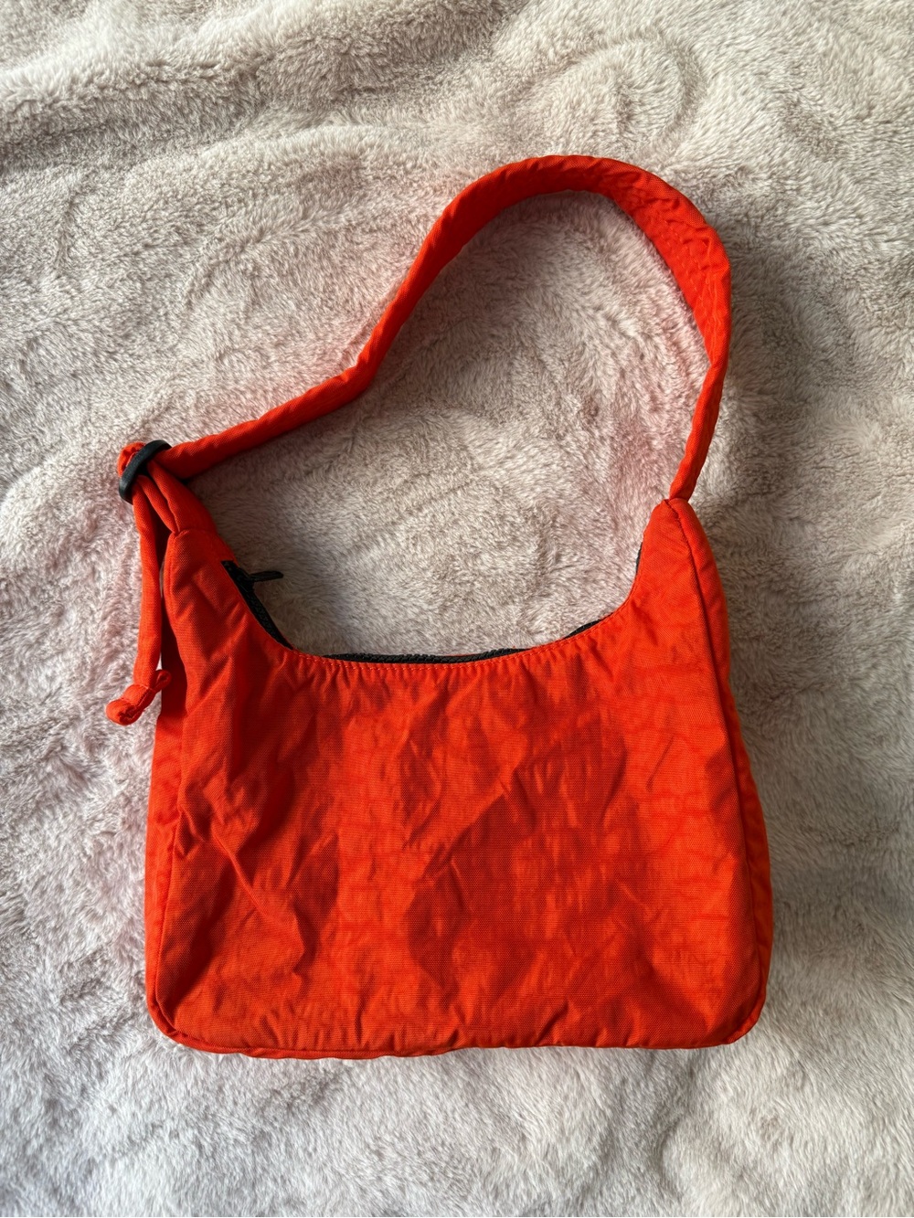 BAGGU Mini Nylon Shoulder Bag Tomato - Picture 16 of 16